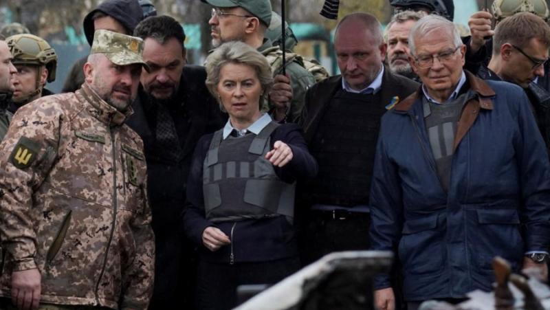 В древни времена битките между армиите започват с това, че