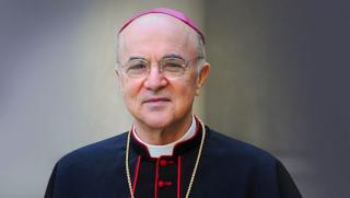 Бившият апостолски нунций на Ватикана в Съединените щати архиепископ Карло