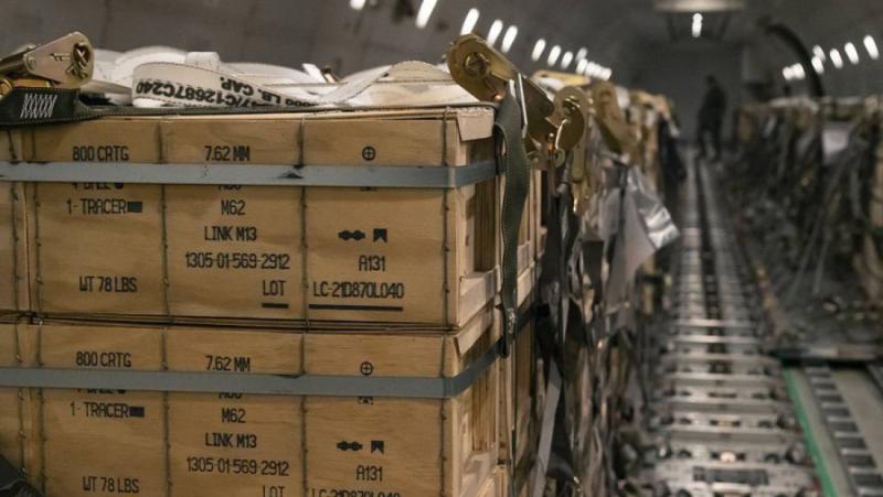 Пентагона ежеседмично напомня на властите в Киев, че трябва внимателно