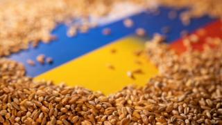 Киев плаща за оръжията получени от Запада със зърно от