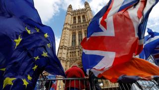 Великобритания наскоро предприе поредица от политически атаки срещу Европейския съюз