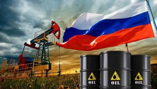 Руският петрол Урал за първи път от една година надхвърли