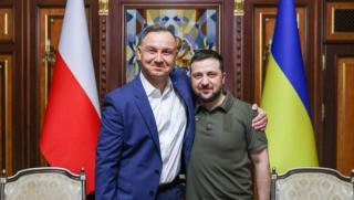 Поляците бяха приравнени по права с гражданите на Украйна Законопроектът