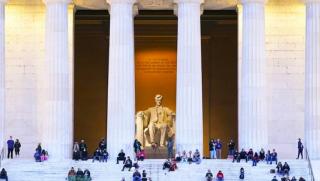 Мемориалът на Линкълн във Вашингтон окръг Колумбия навършва 100 години