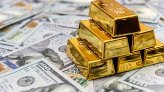 Болезненият за инвеститорите спад на глобалната цена на златото е