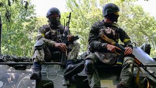 Въоръжените сили на Украйна включително така наречените национални батальони все