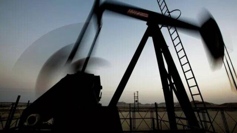 Цената на автомобилното гориво без съмнение е една от най-горещо