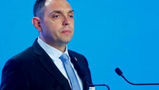 Сръбският вътрешен министър Александър Вулин отговори остро на председателя на