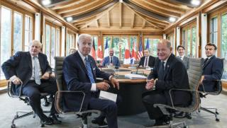 Джонсън заяви че Г7 осъзнава че въглеводородния банкет от Русия