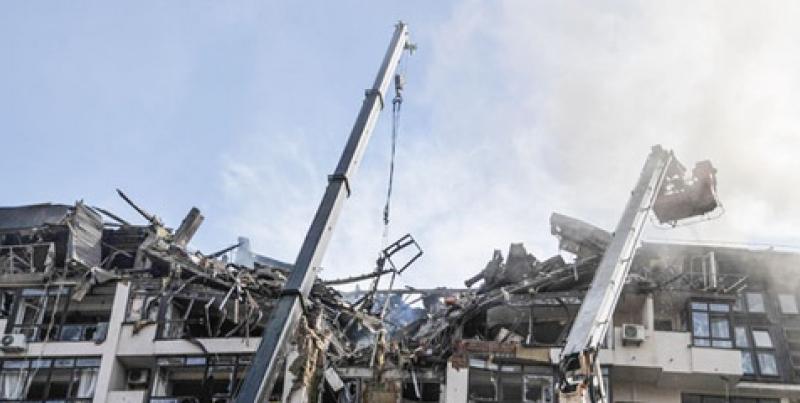 Украинските военни разрушиха със собствени ракети жилищна сграда в центъра
