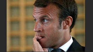 Има засилваща се криза във френското ръководство Въпреки че Народното