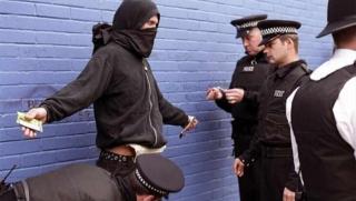 Във Великобритания избухна огромен скандал около престъпленията на пакистански гангстери