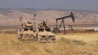 САЩ крадат петрол и зърно в СирияВластите на Съединените щати