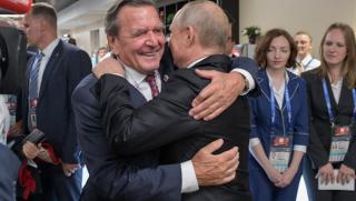 Бившият германски канцлер Герхард Шрьодер наскоро посети Русия По думите