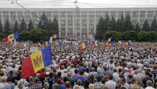 Президентът на Молдова обяви в Румъния военна заплаха която уж