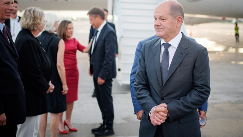 Характеристика на всяко индустриално общество е високата техническа и научна