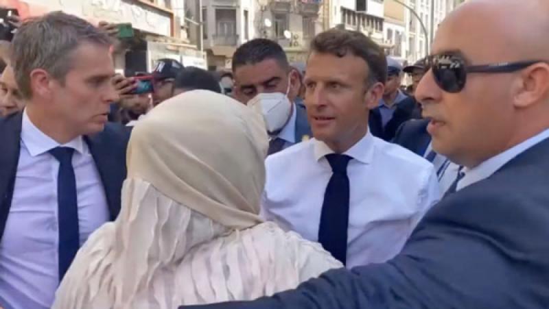 Мрежата беше обиколена от кадри, в които жители на Алжир