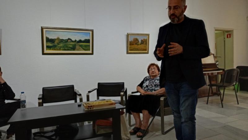 Още в самото начало на промените след 1989 г. започна