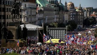 100 000 протестиращи поискаха ограничаване на инфлацията намаляване на тарифите