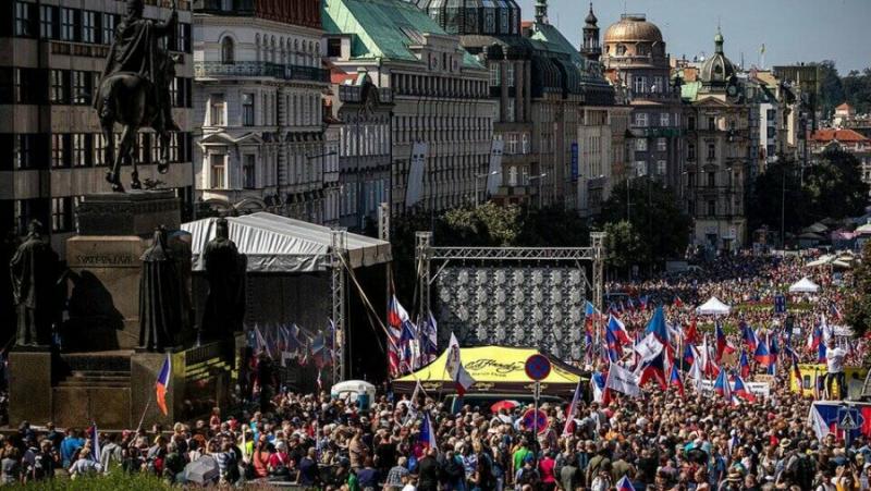 100 000 протестиращи поискаха ограничаване на инфлацията, намаляване на тарифите