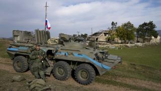 Русия предупреди 6000 свои бойци в Армения и Карабах включително