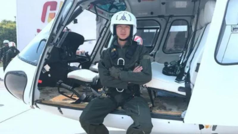 Ю Жуофей е на 32 години и ръководи организацията Спасители