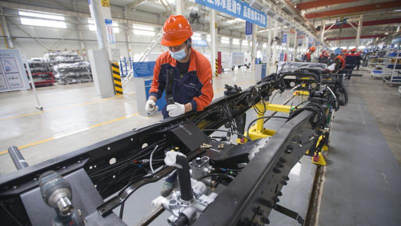 Печалбите на големите индустриални фирми в Китай са намалели с