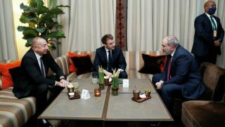 Арменският премиер Никол Пашинян първо разговаря с президента на Турция