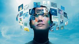 Съставът на информацията циркулираща в мрежата Facebook се определя от