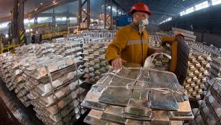 Вашингтон обмисля пълна забрана на вноса на алуминий от Русия