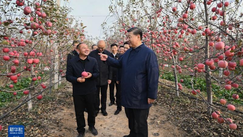 Генералният секретар на ЦК на ККП и председател на Централната
