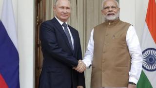 Индия гледа на намалените цени при покупки на руски петрол