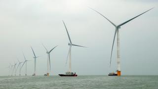 Първата партида вятърни турбини в открито море в централно Бохайско