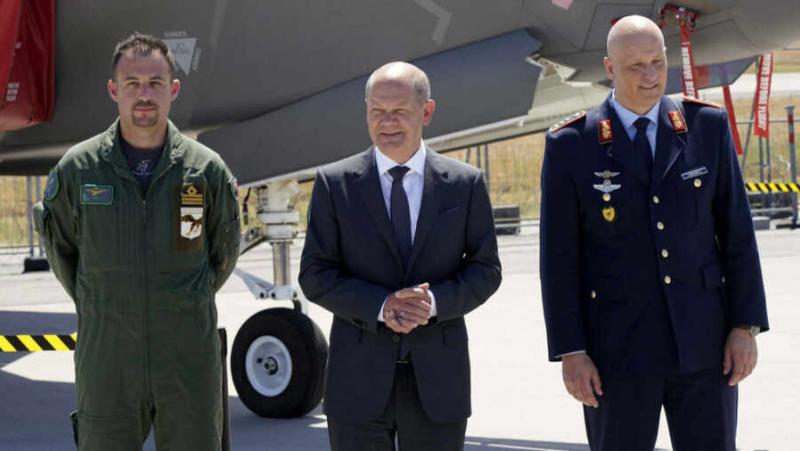 Германия, изнасяйки въоръжение от САЩ под натиска на Вашингтон, рискува