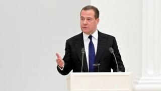 Медведев, национализация, чужди активи, компенсира, замразени руски пари, Запад