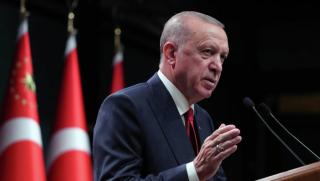 Президентът Реджеп Тайип Ердоган обеща да съживи и възроди пострадалите