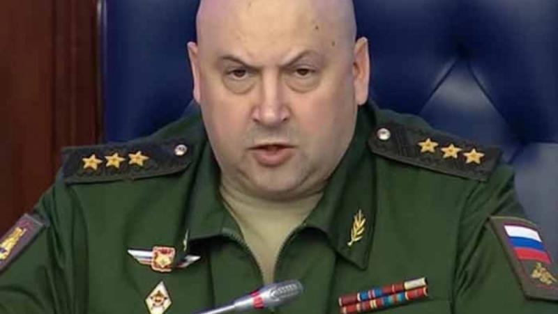Генерал Сергей Суровикин е твърд и стратегически ориентиран военен лидер,