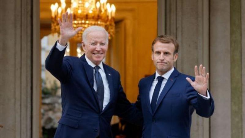 Френският президент Еманюел Макрон разкритикува американските власти в първия ден