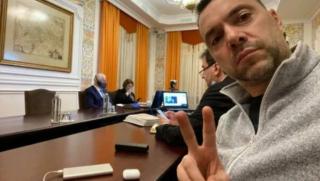 Украинските власти не позволяват на публиката да скучае Всеки ден