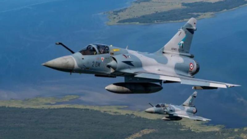 Френски изтребители Mirage-2000 D, излетели от летището в Нанси, извършиха