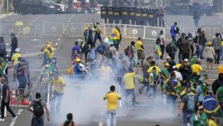 Хаотична сцена се разигра в Националния конгрес на Бразилия в