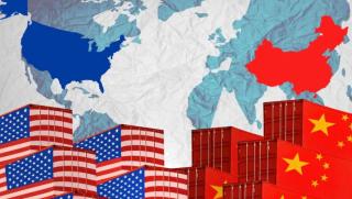 Пекин заема изчаквателна позицияИзострянето на отношенията между САЩ и Китай