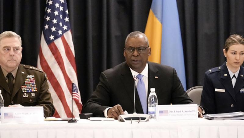 Рефренът в западните медии е идеята, че военните резерви на