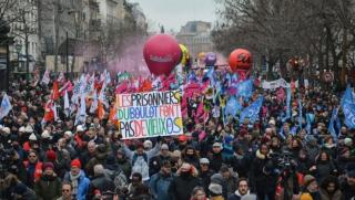 Велик етап от социалната история на страната Във Франция все повече