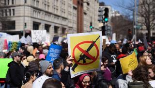 Трагедиите причинени от насилието с огнестрелни оръжия не престават в