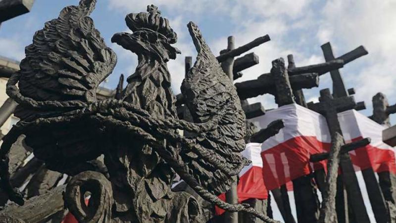 През последната година на Полша постоянно се гледа като на