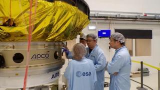 В съвместна космическа мисия с кодовото название SMILE учени от