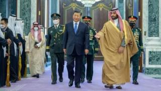 Търсенето на петрол в Китай рязко нарасна Саудитска Арабия беше