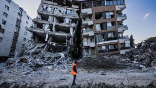 Кошмарното земетресение което засегна Турция и Сирия убивайки хиляди и