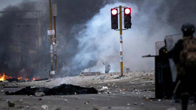 И като цяло не е така. Демокрацията на Запад съществува